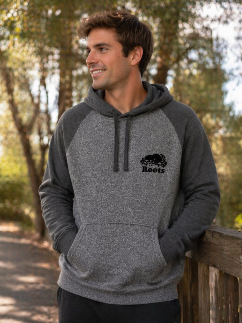 Roots Canada Men's Large Two-Tone Grey Hoodie - Raglan Pullover